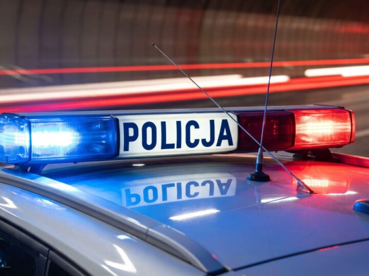 Bohaterska interwencja policjanta ratuje życie na drodze